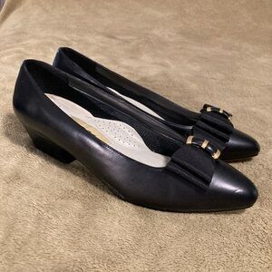 EUC Charlies Afton Vintage 80s Heels Black Size 7.5M